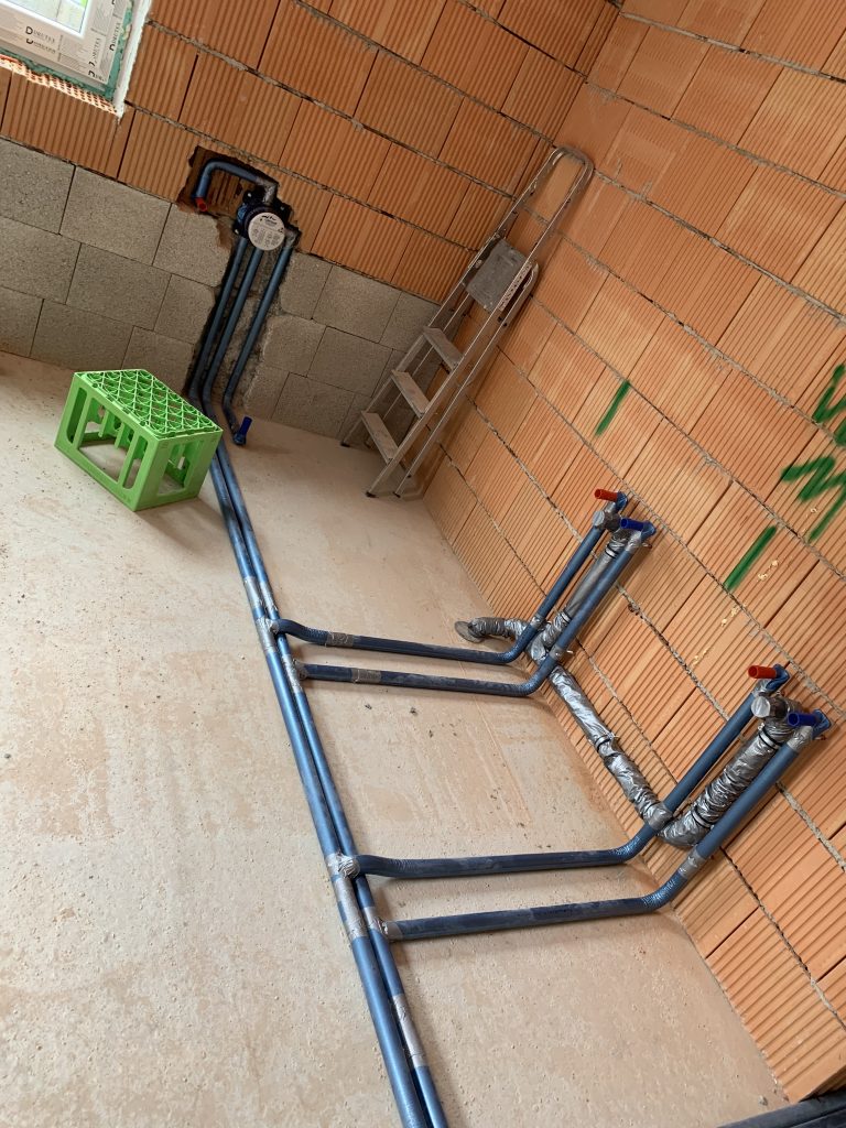 Installation Rohbau Wasser Heizung durch Heim Gebäudetechnik