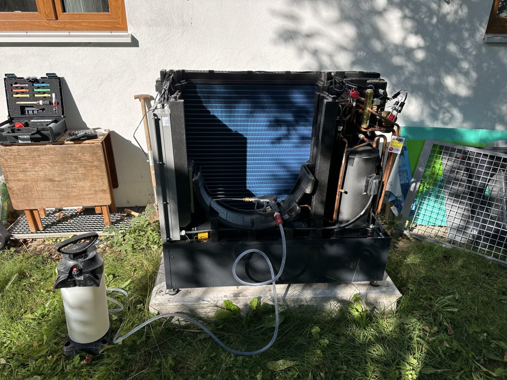 Kundendienst Störung beseitigen Wartung Wärmepumpe Notdienst durch Heim Gebäudetechnik